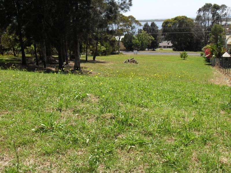 72 Coogee Street, Tuross Head NSW 2537