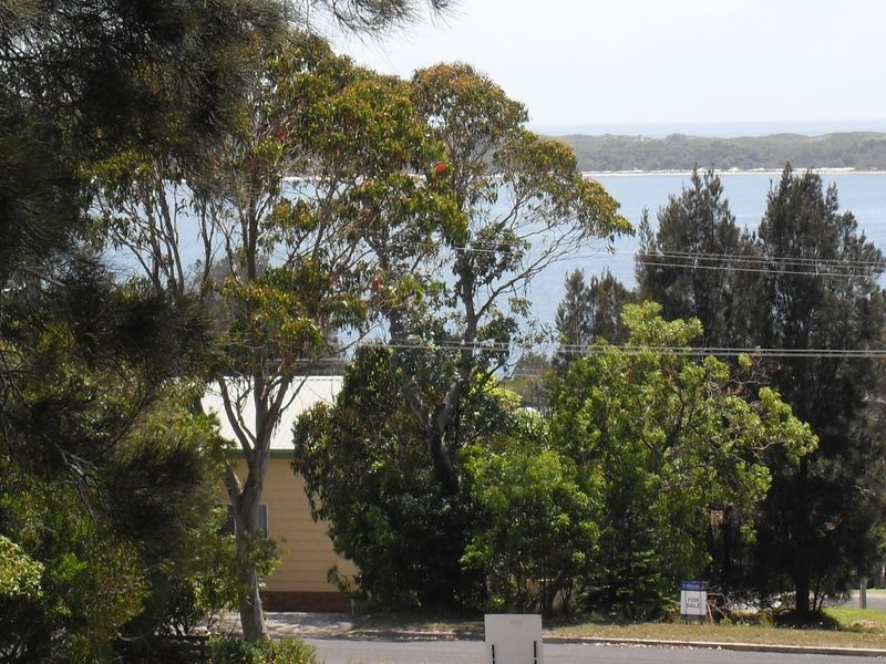 72 Coogee Street, Tuross Head NSW 2537