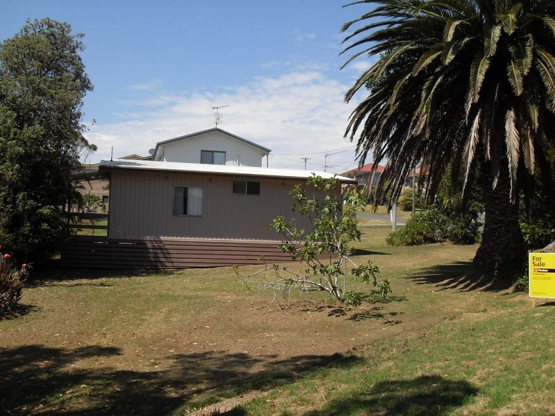 6 Salmon Street, Tuross Head NSW 2537