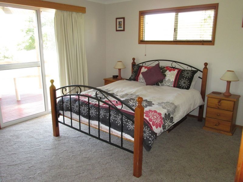 5 Evans Road, Tuross Head NSW 2537