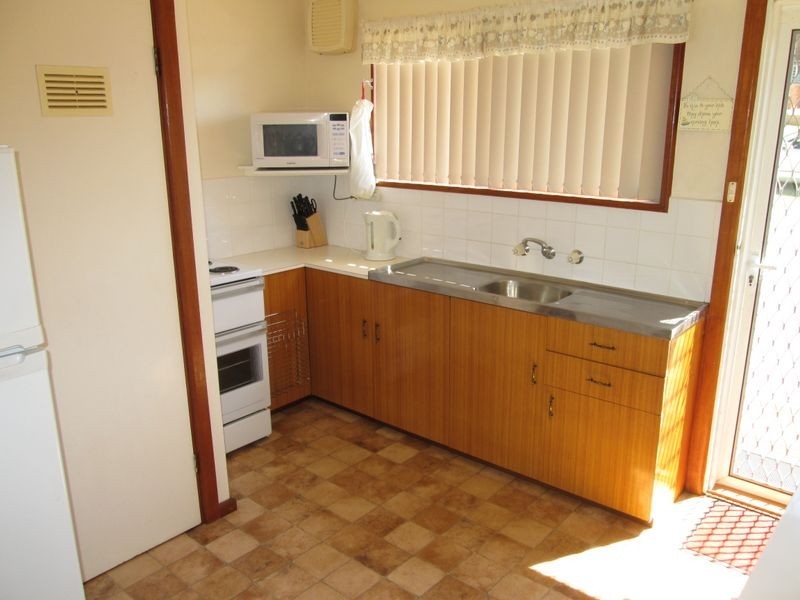 7 Tuna Street, Tuross Head NSW 2537