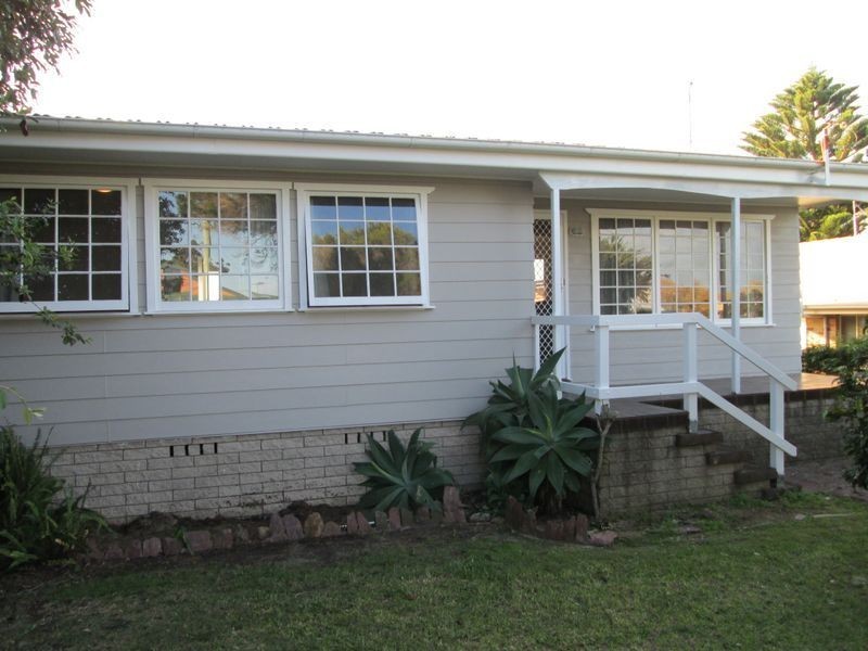 16 Lake Street, Tuross Head NSW 2537