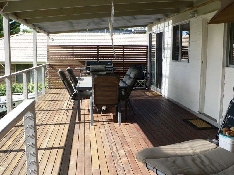 16 Lake Street, Tuross Head NSW 2537