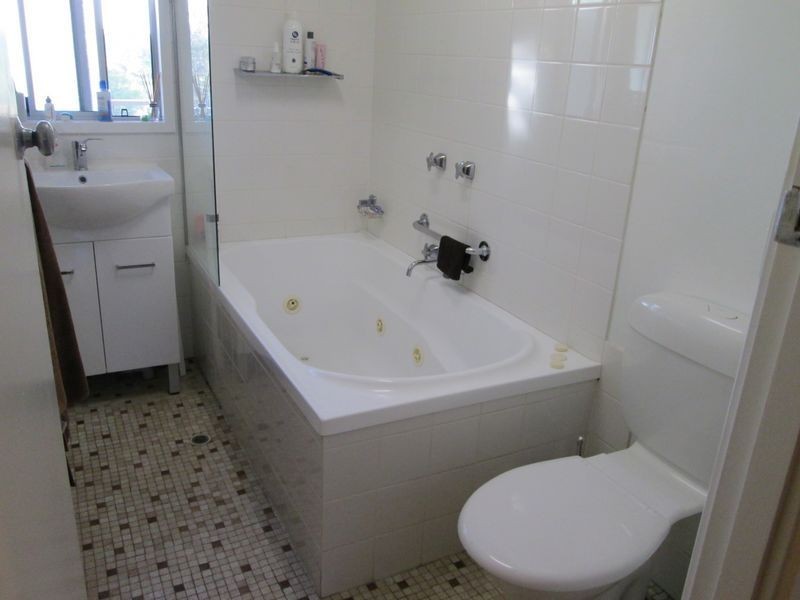 16 Lake Street, Tuross Head NSW 2537