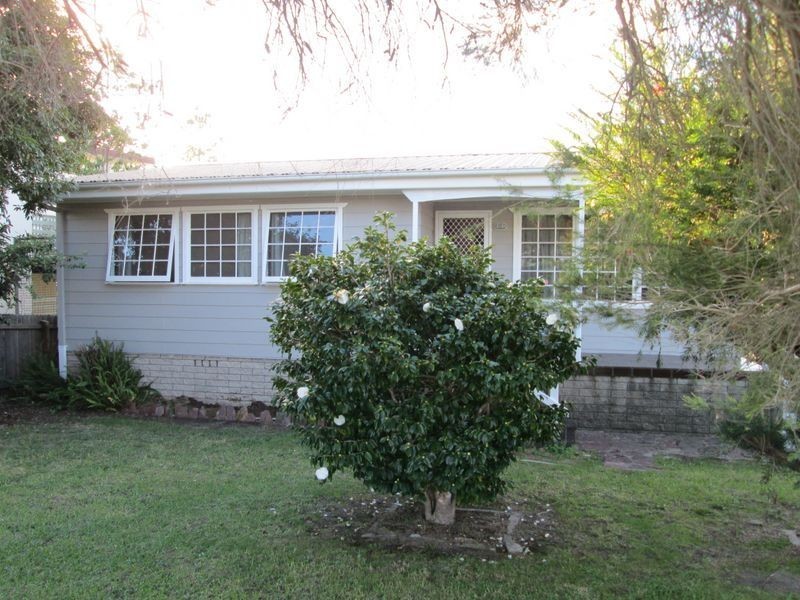 16 Lake Street, Tuross Head NSW 2537