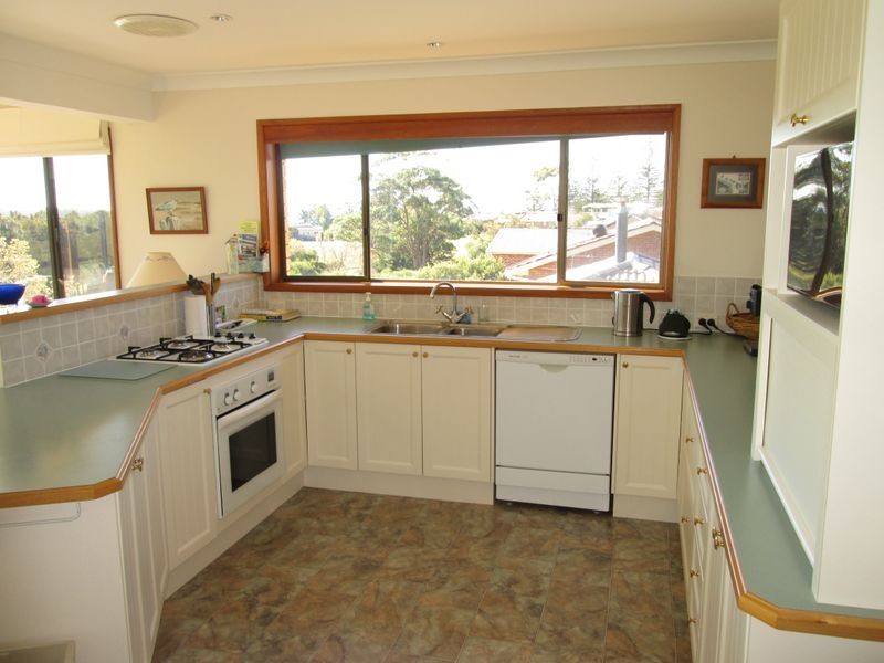 41 Allenby Road, Tuross Head NSW 2537