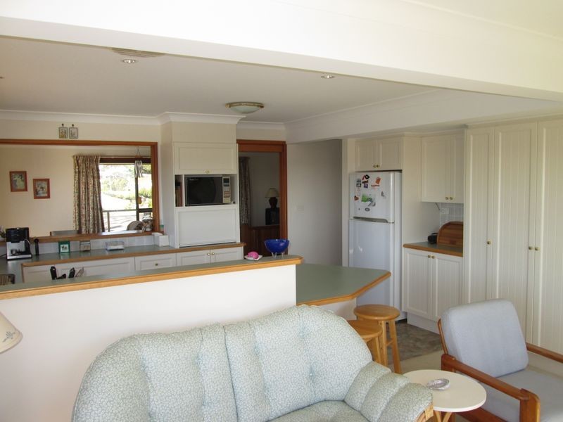 41 Allenby Road, Tuross Head NSW 2537