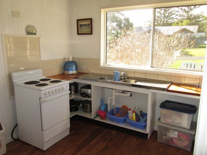 5 Jutland Avenue, Tuross Head NSW 2537