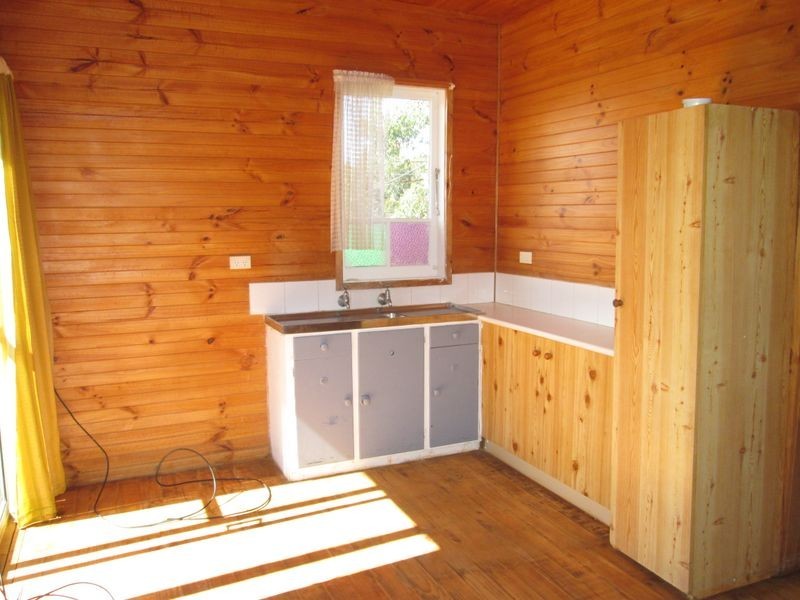 8 Bondi Street, Tuross Head NSW 2537