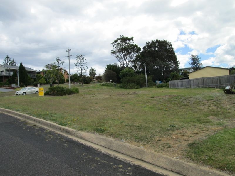 22 Norfolk Boulevarde, Tuross Head NSW 2537