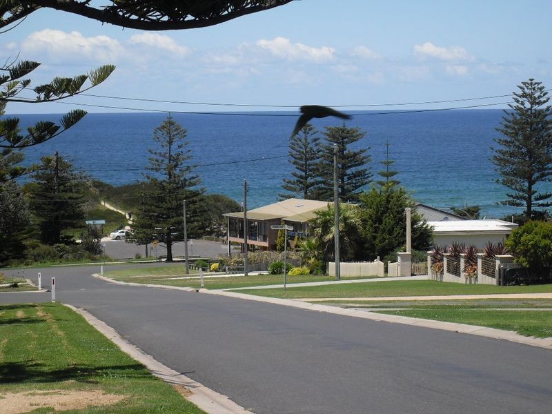 52 Hawkins Road, Tuross Head NSW 2537