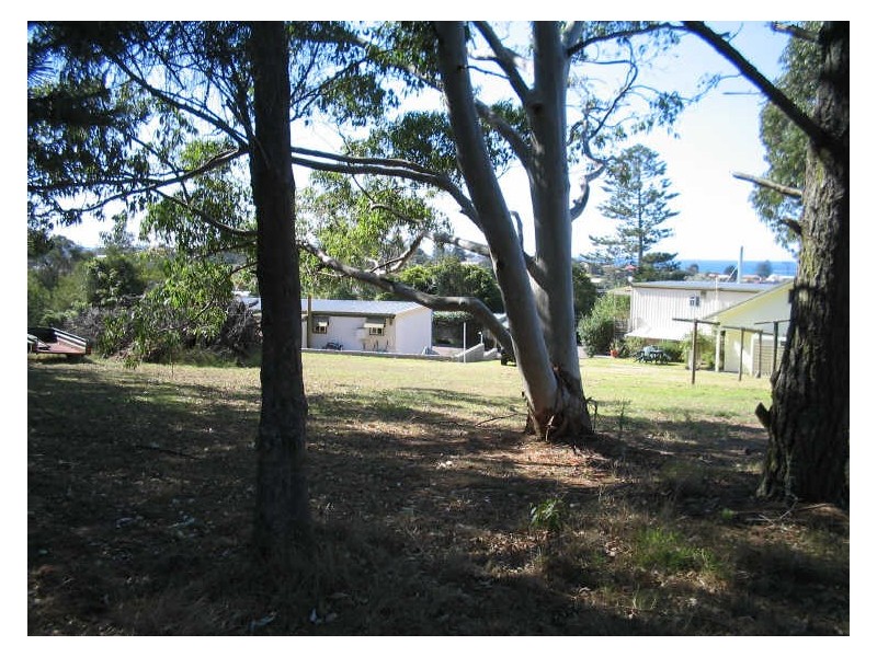8 Trafalgar Road, Tuross Head NSW 2537