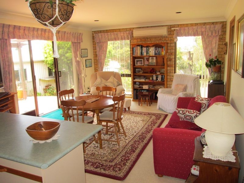 272 Hector McWilliam Drive, Tuross Head NSW 2537