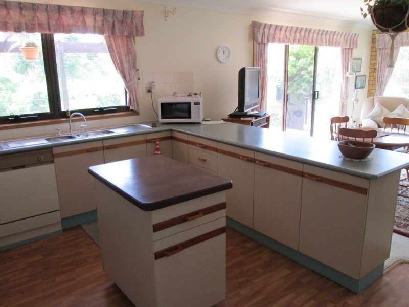 272 Hector McWilliam Drive, Tuross Head NSW 2537