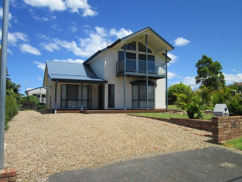 39 Lake Street, Tuross Head NSW 2537