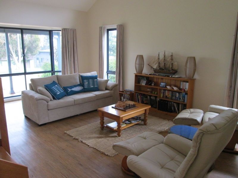 39 Lake Street, Tuross Head NSW 2537