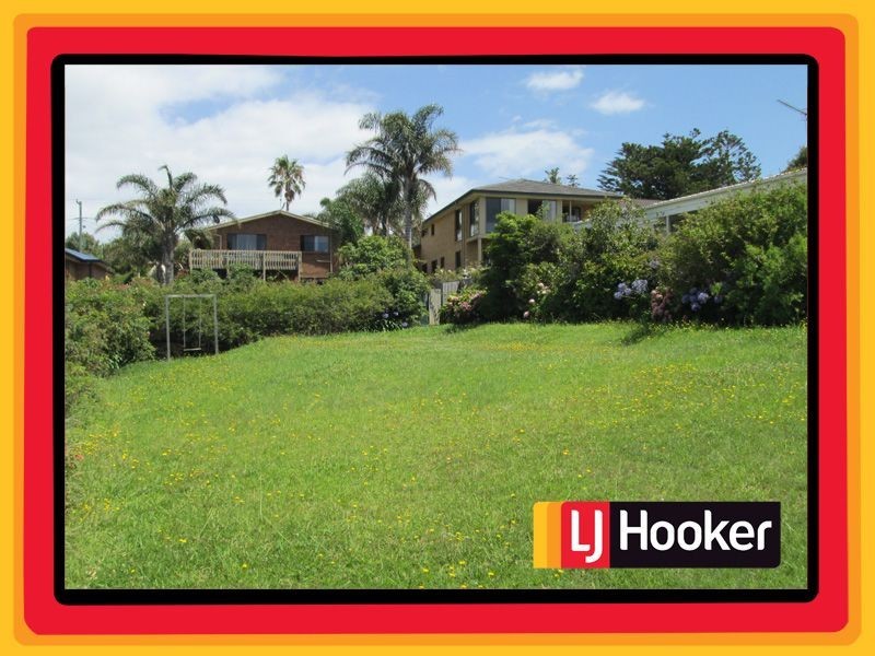 31 Salmon Street, Tuross Head NSW 2537