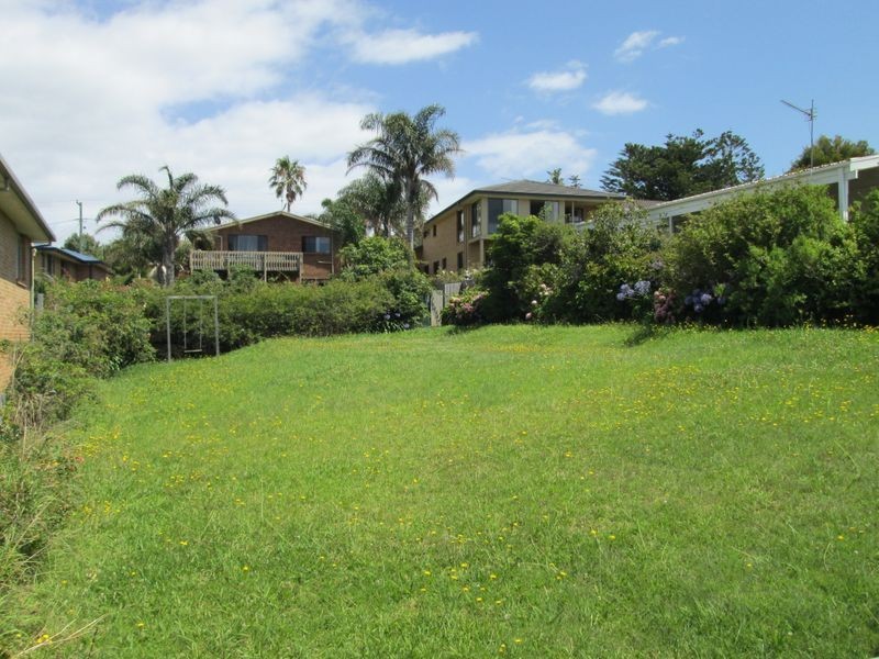 31 Salmon Street, Tuross Head NSW 2537