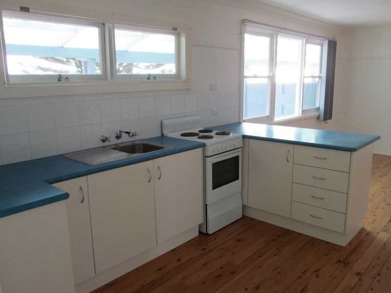 24 Hawkins Road, Tuross Head NSW 2537