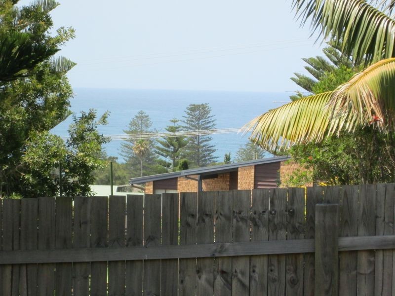 24 Hawkins Road, Tuross Head NSW 2537