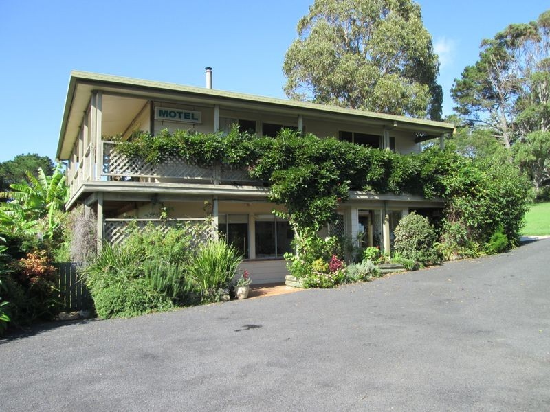 6 Trafalgar Road, Tuross Head NSW 2537