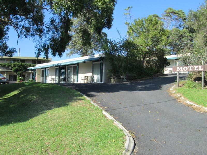 6 Trafalgar Road, Tuross Head NSW 2537