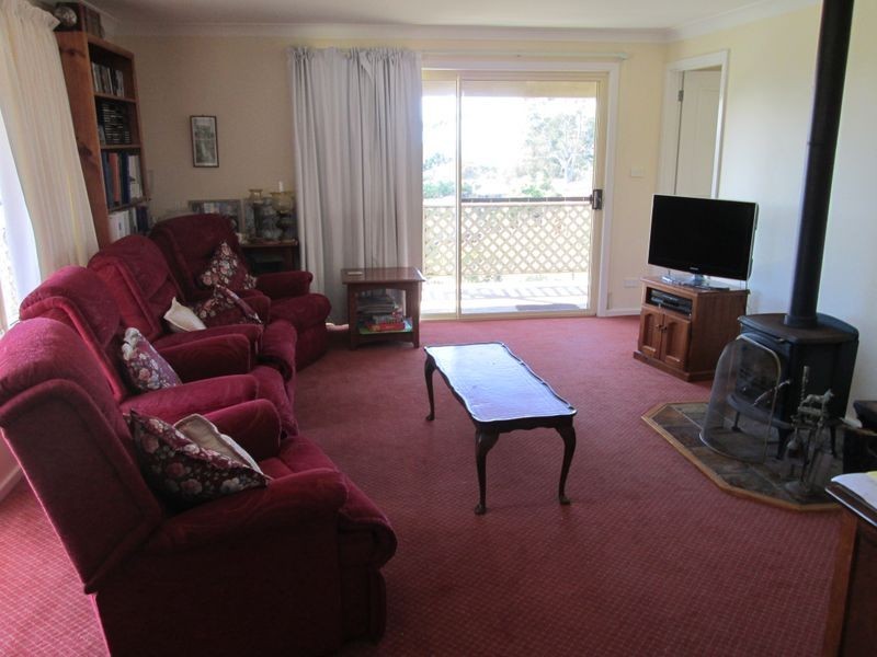6 Trafalgar Road, Tuross Head NSW 2537