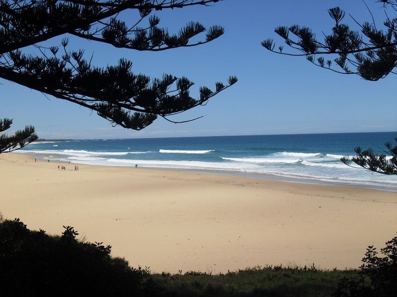 6 Trafalgar Road, Tuross Head NSW 2537