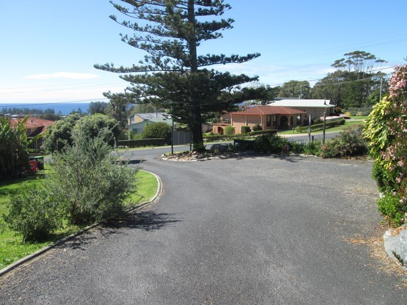 6 Trafalgar Rd, Tuross Head NSW 2537