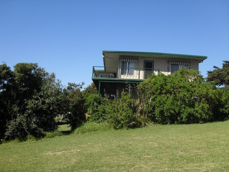1 / 4 Birdwood Circle, Tuross Head NSW 2537