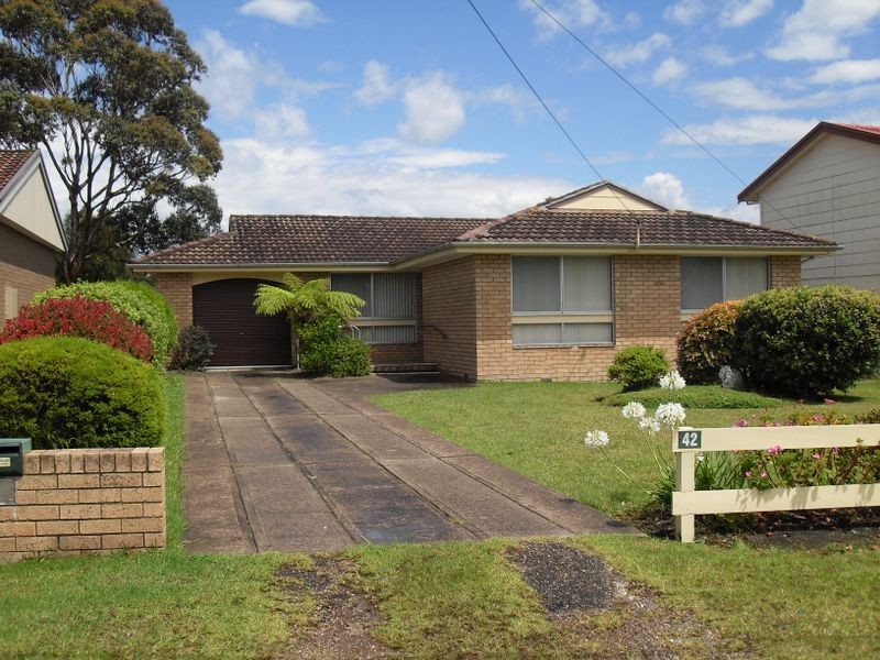 42 Anderson Avenue, Tuross Head NSW 2537