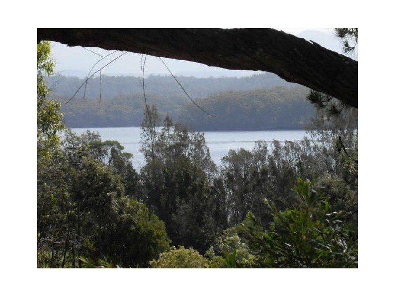 14 Lake Street, Tuross Head NSW 2537