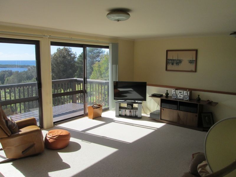 174 Hector McWilliam Drive, Tuross Head NSW 2537