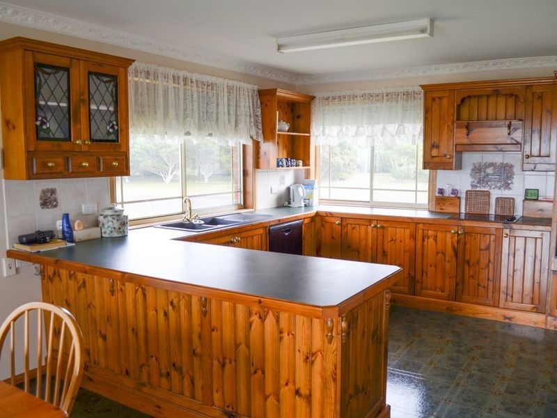 66 Evans Rd, Tuross Head NSW 2537