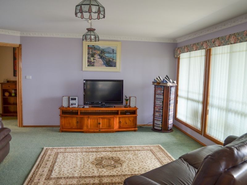 66 Evans Rd, Tuross Head NSW 2537