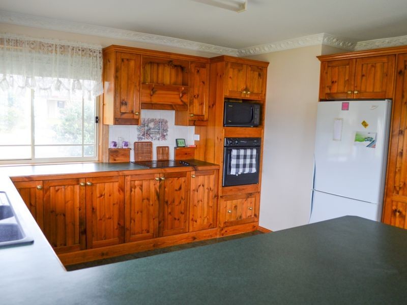66 Evans Rd, Tuross Head NSW 2537