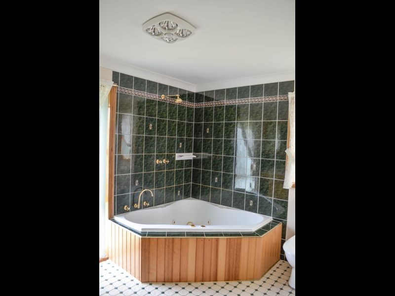66 Evans Rd, Tuross Head NSW 2537