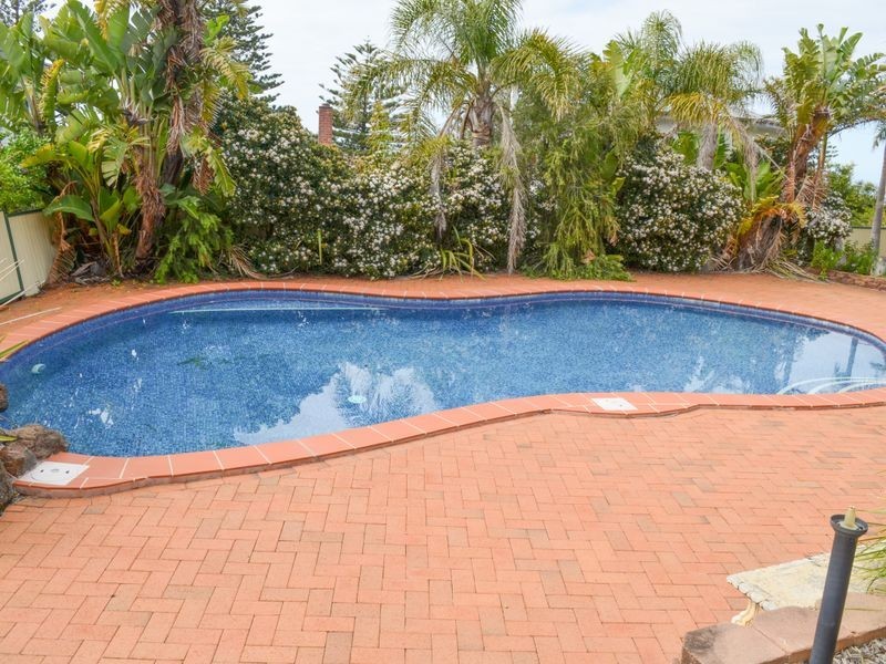 66 Evans Rd, Tuross Head NSW 2537