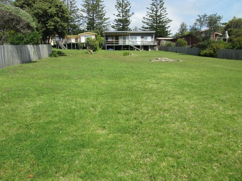 5 Tuross Blvde, Tuross Head NSW 2537