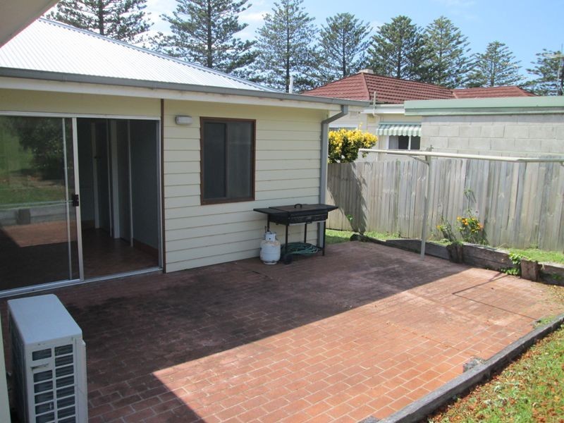 5 Tuross Blvde, Tuross Head NSW 2537