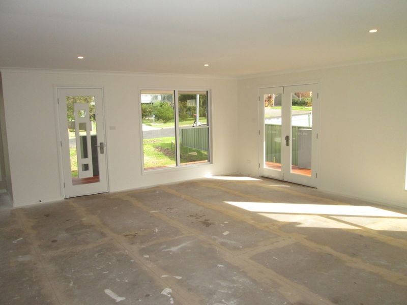 8 Meakin Street, Tuross Head NSW 2537