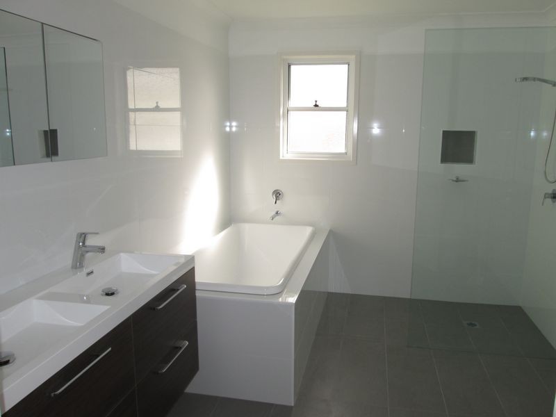 8 Meakin Street, Tuross Head NSW 2537