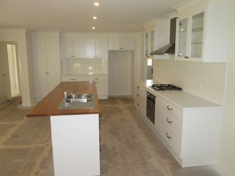 8 Meakin Street, Tuross Head NSW 2537