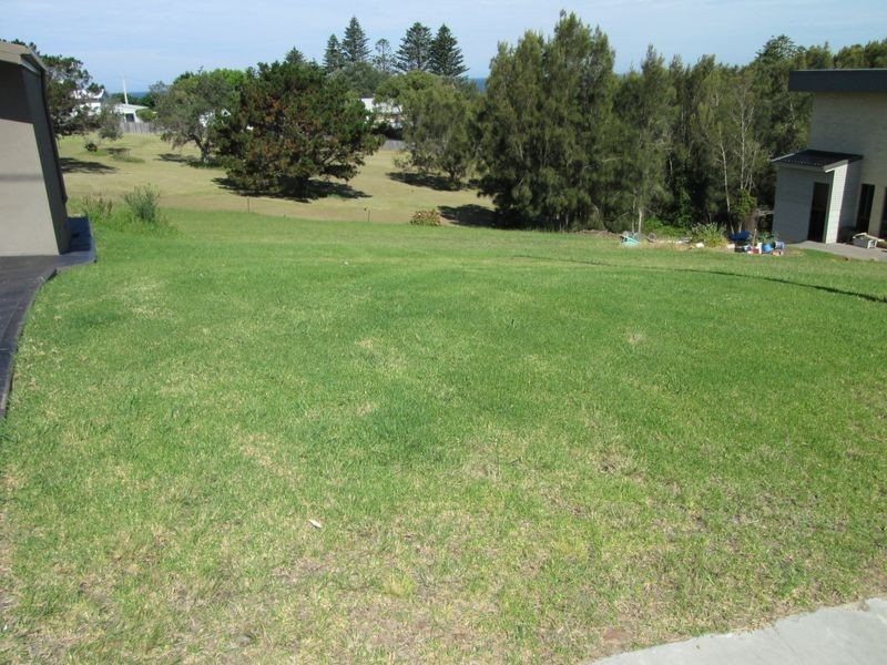 5 Waights Place, Tuross Head NSW 2537