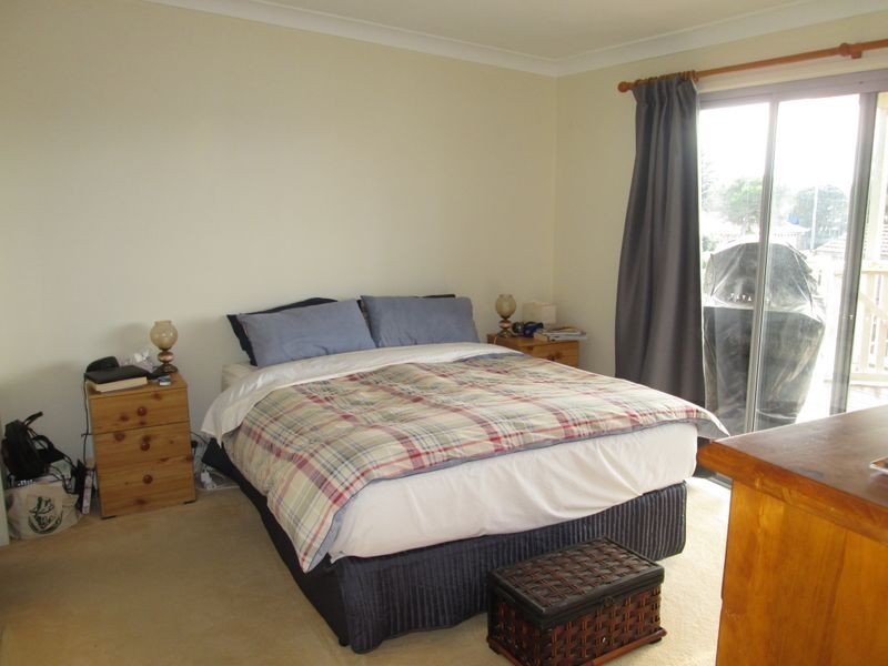 4 Coogee Street, Tuross Head NSW 2537