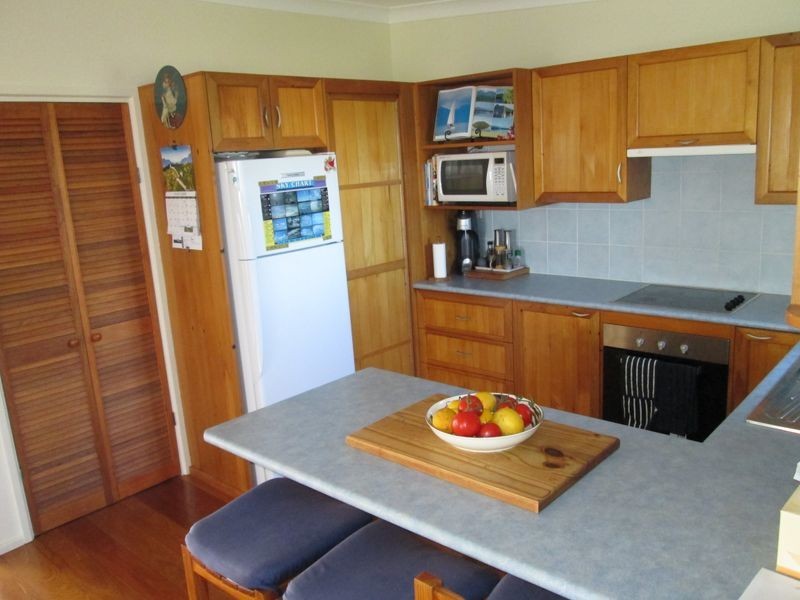 4 Coogee Street, Tuross Head NSW 2537