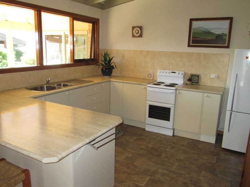 30 Coila Avenue, Tuross Head NSW 2537