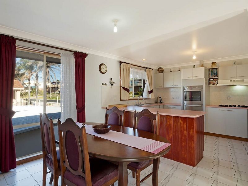 6 Surf Street, Tuross Head NSW 2537