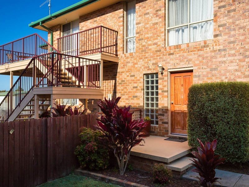 6 Surf Street, Tuross Head NSW 2537