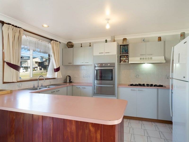 6 Surf Street, Tuross Head NSW 2537